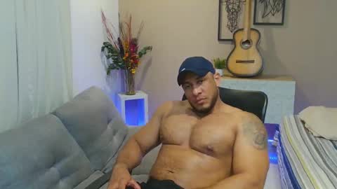 Snapshot of dominic_hulk1 chatting on October 9, 3:56 am dominic_hulk1 online show from October 9, 3:56 am