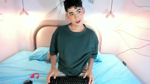 DOMINIC  online show from July 22, 8:33 pm