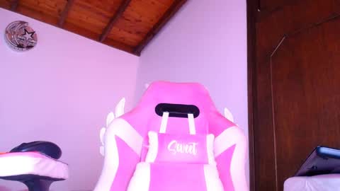   online show from March 29, 8:10 pm