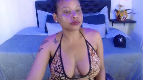  D O M I N K  online show from September 16, 8:01 pm