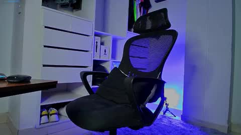 Donat Independent Model online show from October 30, 12:55 am