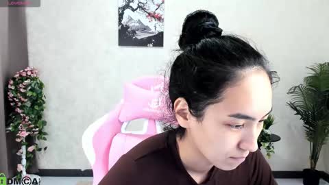 Aura online show from October 24, 3:18 am