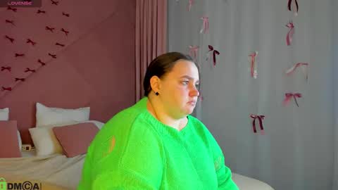 donnaa_june online show from March 2, 9:16 am