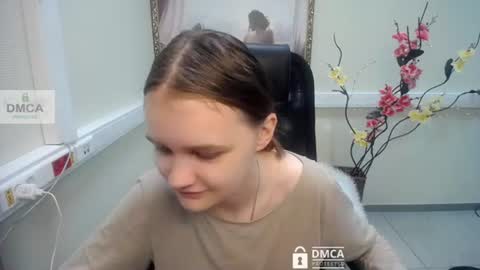 Sia online show from July 12, 6:49 am