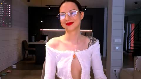 Dora  online show from November 18, 8:39 am