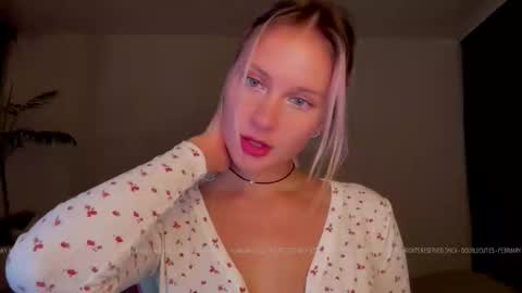 Lana  Eva  dont forget to give us a thumb up online show from March 3, 6:35 pm