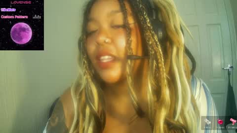 DeeDee online show from July 10, 7:18 pm