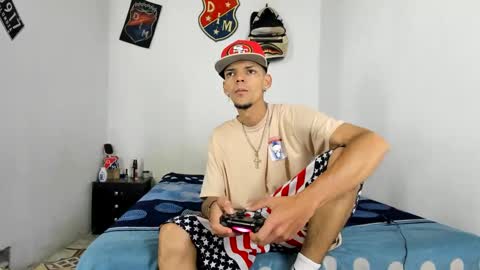 douglas_gallegos online show from January 17, 7:27 pm