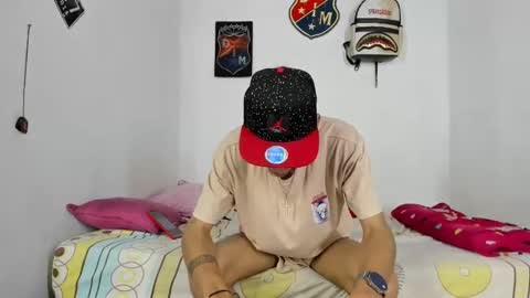 douglas_gallegos online show from December 10, 8:27 pm