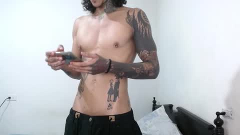 Snapshot of dragon666uwur chatting on October 4, 3:04 am Dragon online show from October 4, 3:04 am