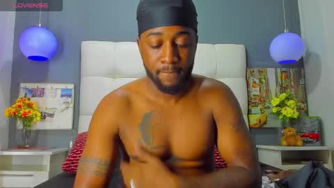 ---Drake--- online show from December 3, 5:46 pm