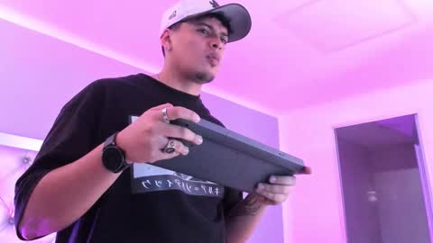 drakeeee online show from November 25, 3:22 pm