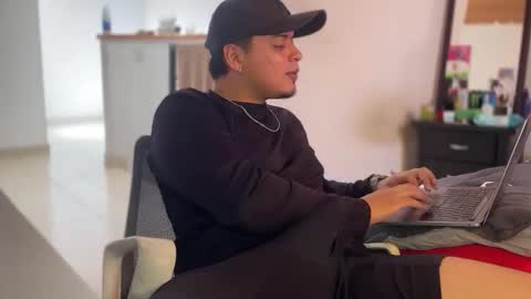 drakeeee online show from March 13, 6:44 pm