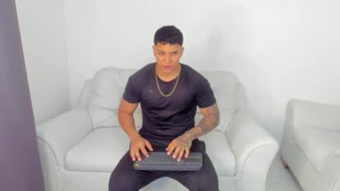 Snapshot of drakesmith01 chatting on September 13, 12:18 pm Drake Smith online show from September 13, 12:18 pm