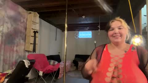 dream_maker420 online show from November 15, 6:20 pm