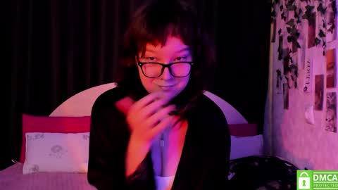 Snapshot of dreamgirllove chatting on October 1, 4:44 am Billy online show from October 1, 4:44 am