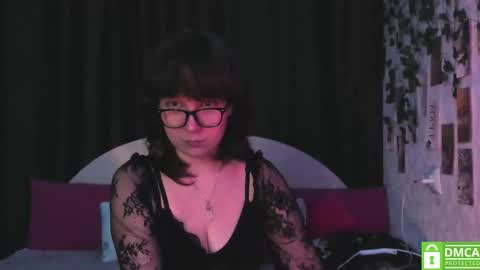 Snapshot of dreamgirllove chatting on September 25, 10:28 pm Billy online show from September 25, 10:28 pm