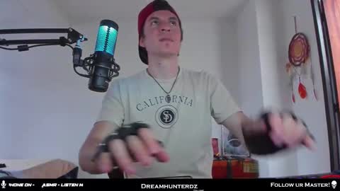 Snapshot of dreamhunterdz chatting on September 12, 9:50 pm Your lord. - ONLINE 1500 Pm to 2100 Pm - New York Hour online show from September 12, 9:50 pm