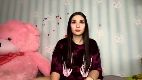 Snapshot of dreamkaren_ chatting on February 5, 1:22 pm Karina online show from February 5, 1:22 pm