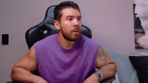 cris online show from April 19, 10:23 pm