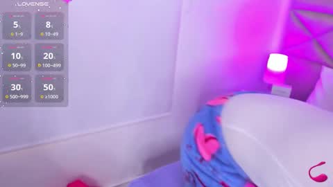 dreammy_kitty online show from December 19, 7:09 pm