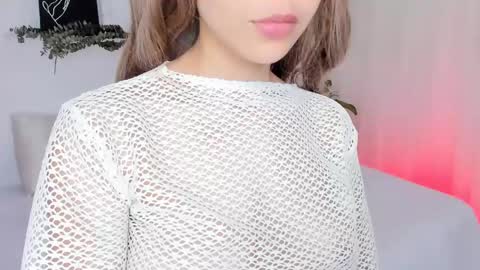 Snapshot of dreamsgirl18 chatting on February 17, 12:43 am Evablonde Abby black hair online show from February 17, 12:43 am