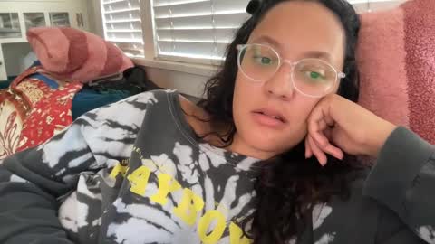 Snapshot of dreamyriri chatting on September 24, 3:52 pm RIRI OR DREAMY online show from September 24, 3:52 pm