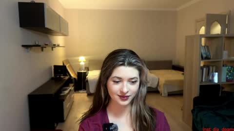 Dia online show from April 10, 3:06 pm