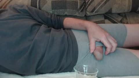 drippyjt online show from May 9, 4:51 am