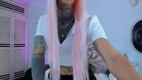 drippyorlove online show from February 23, 10:01 pm