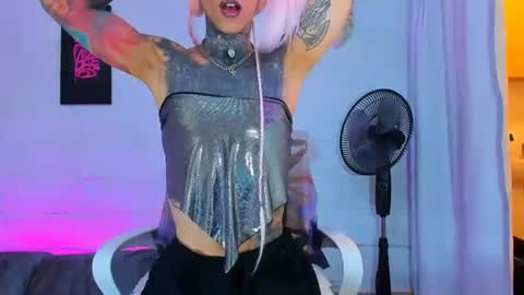 drippyorlove online show from July 16, 8:23 pm