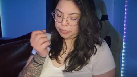 Drizzypeach602 online show from November 2, 4:01 am