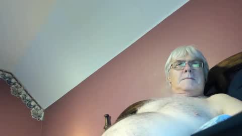 Snapshot of dug38 chatting on September 29, 2:16 pm Doug online show from September 29, 2:16 pm