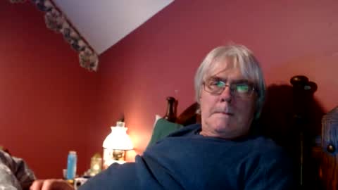 Snapshot of dug38 chatting on February 2, 8:41 pm Doug online show from February 2, 8:41 pm