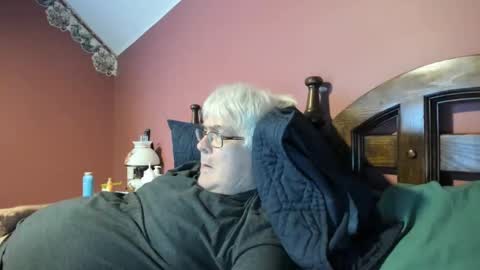 Snapshot of dug38 chatting on September 19, 2:37 am Doug online show from September 19, 2:37 am