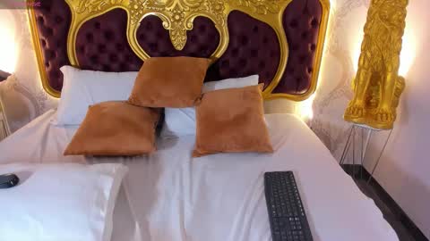 Lucy online show from November 28, 11:23 pm