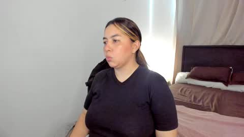 dulce brithany online show from April 2, 9:44 pm