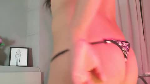 Dulce Dalila online show from April 23, 1:46 am