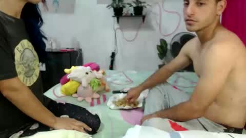 shany y alan online show from March 2, 1:32 am