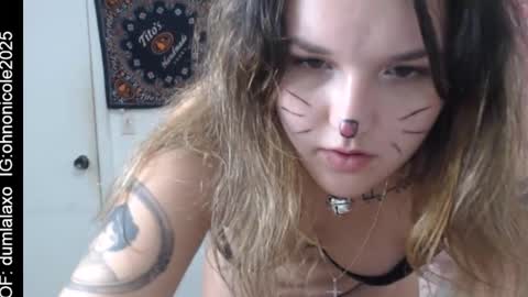 Snapshot of dumlala chatting on October 30, 8:31 pm the only advantage you have over me is that u can kiss my ass and i cant  online show from October 30, 8:31 pm