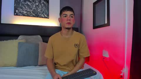 Thomas and Noah online show from September 9, 12:16 pm