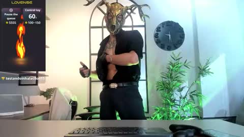Snapshot of dustin_sonne chatting on October 13, 5:31 am Dustin Sonne online show from October 13, 5:31 am
