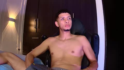 dustinandjordan online show from January 10, 11:54 pm