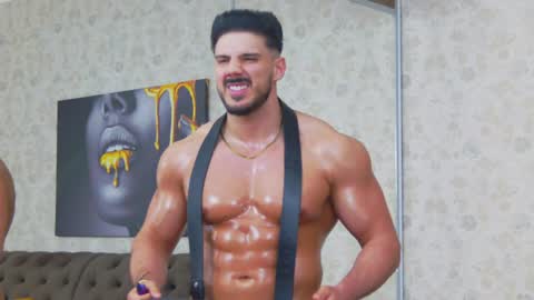 Dustin online show from April 8, 8:39 am