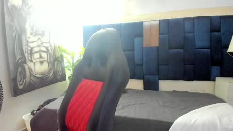 DUSTYN MICHELLE online show from May 10, 4:35 pm