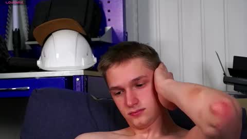 Dustyn online show from January 9, 3:39 pm