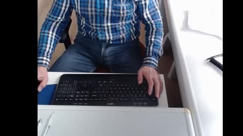 Snapshot of dutchpornking2 chatting on February 20, 9:22 am dutchpornking2 online show from February 20, 9:22 am