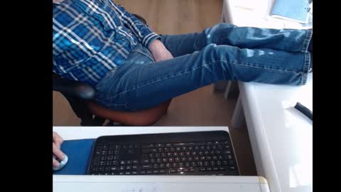 Snapshot of dutchpornking2 chatting on March 10, 12:28 pm dutchpornking2 online show from March 10, 12:28 pm