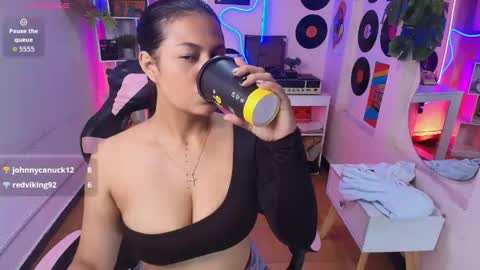 duulce_mia online show from May 7, 12:56 pm