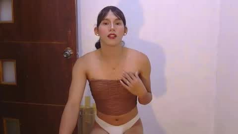 dy_namite online show from November 17, 6:10 pm